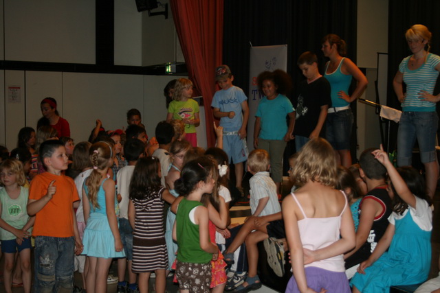 gal/2009/2009 Bildungszentrum Gelsenkirchen - aktiver Ferienstart 02.07/2009 Saitentwist Bildungszen Gelsenk aktiver Ferienstart 02.07. 056.jpg